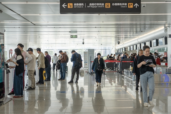 綿陽(yáng)機(jī)場(chǎng)“五·一”運(yùn)輸旅客近5萬(wàn)人次同比增長(zhǎng)25.76%